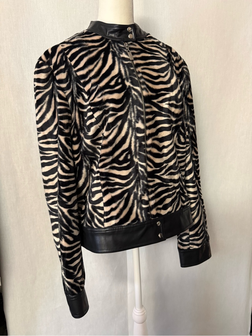 Vintage Zebra-Print Faux Fur Bomber Jacket - Black & Cream
